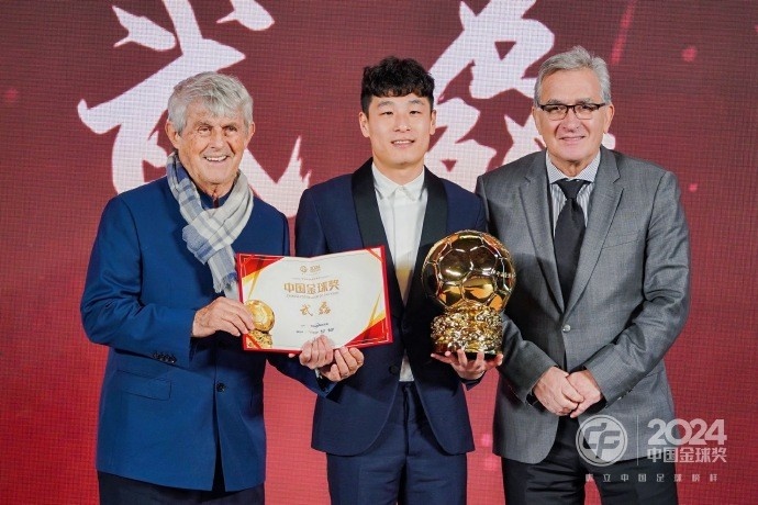  恭喜“核武7”！武磊第五次加冕中國金球獎