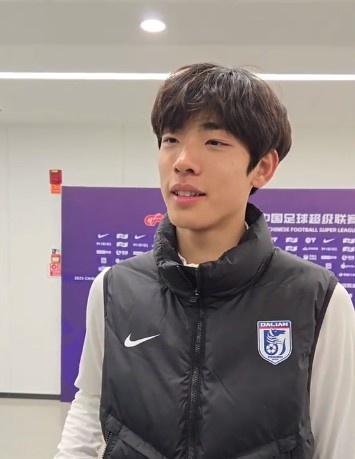  國青歸來上演中超首秀，朱鵬宇：感覺很好，場上大哥們很支持我