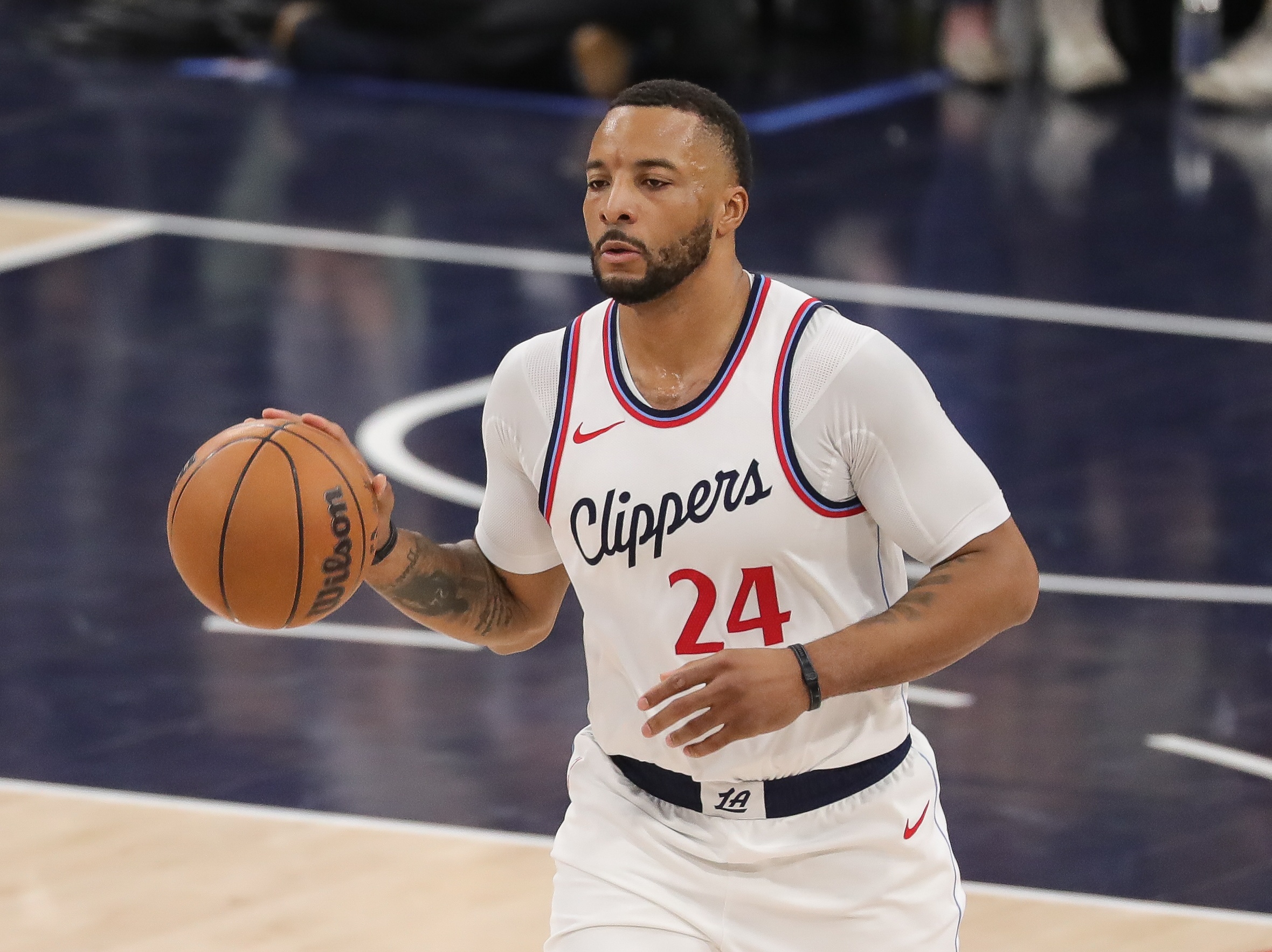  詹姆斯臨時(shí)缺陣！船記直接喊話NBA官方：讓鮑威爾進(jìn)全明星吧